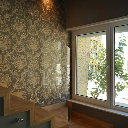 מלון Arka Art Theatre Atelier 5*