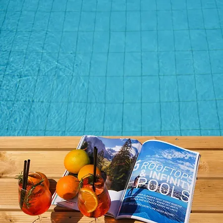 מלון Arka Art Theatre Atelier 5*