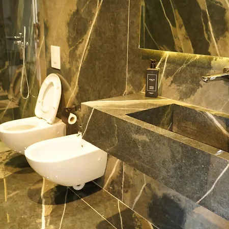 Arka Art Theatre Atelier Отель Тирана